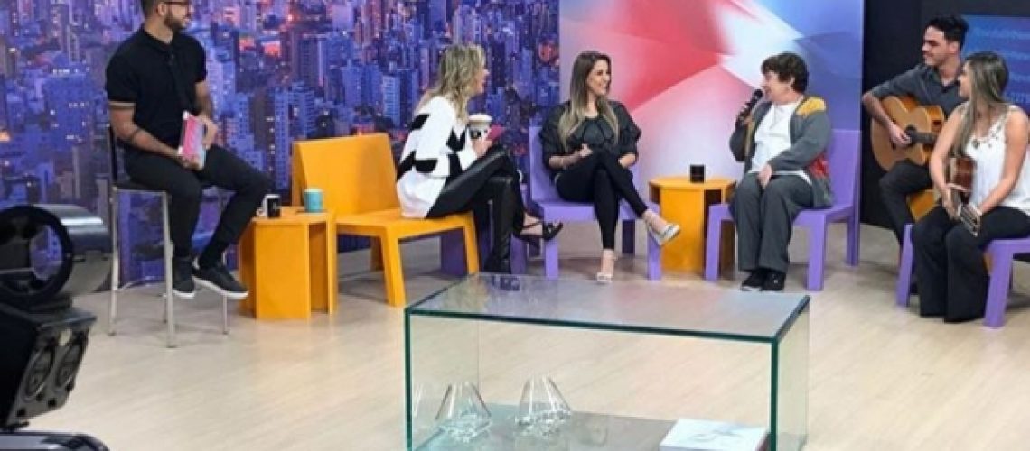 Ailla Pacheco concede entrevista sobre Yoga na TV BH News